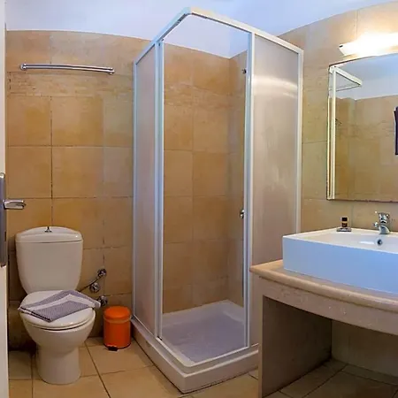 Casa Laios 2*